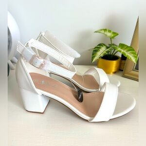 Sandals ‼️✨ brand new